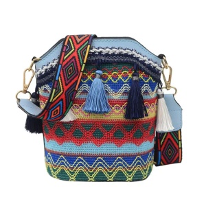 Geanta dama, ciucurei si broderie, model crossbody, piele sintetica, albastru deschis