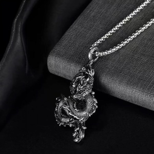 Lant cu tematica mitologie chinezeasca, pandantiv dragon fioros, unisex, argintiu, - Img 3