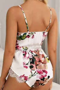 Pijama dama, tip body sexy, accesorizat cu dantela, alb cu imprimeu floral - Img 3
