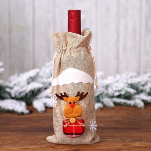 Saculet de Craciun pentru sticle de bauturi, model cu personaje de poveste, ren simpatic, prindere reglabila cu snur, tematica party winter, marime universala, bej - Img 2