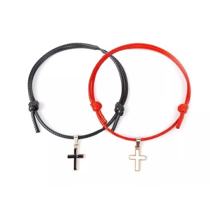 Set bratari cuplu, tip sfoara, cu accesoriu cruce, reglabile, rosie si neagra