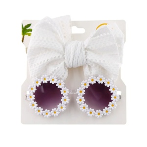 Set ochelari de soare pentru fetite cu funda supradimendionata pentru par, model floricele vesele, marime universala, alb