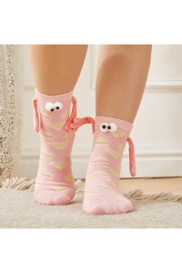 Sosete haioase, model vesel accesorizat cu manute cu magnet si ochisori, imprimeu cu inimioare, tematica crazy couple love, unisex, marime 36-42, roz cu bej - Img 2