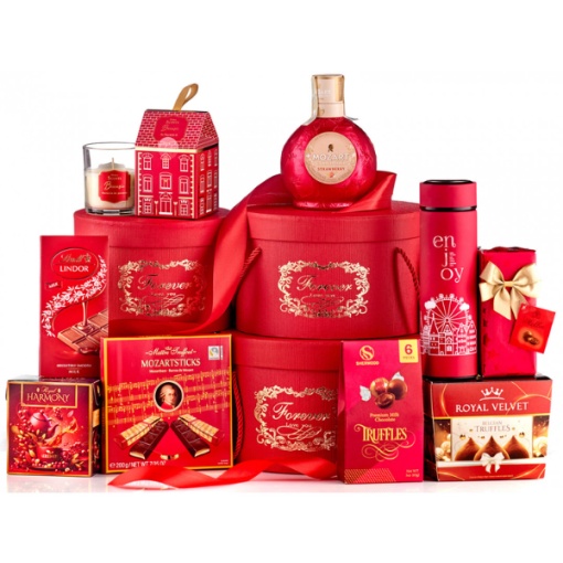 Cadou Red Velvet – Eleganță, Răsfăț și Delicii Fine