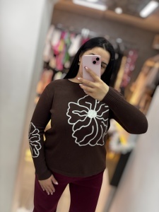 Bluză damă din tricot moale cu imprimeu floral - stil feminin și confortabil - Img 3