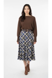 Bluza dama din tricot moale cu perle aplicate si maneci fluture - Img 3
