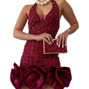 Rochie scurtă bordo cu aplicații florale 3D și paiete - Img 2