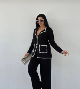 Compleu damă din tricot negru, cu detalii albe - Img 4