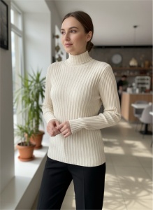 Maletă damă din tricot rib cu guler înalt – bluză mulată, stil casual elegant