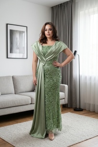 Rochie elegantă verde cu paiete și voal