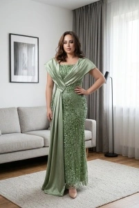 Rochie elegantă verde cu paiete și voal