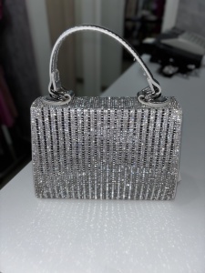 Geantă damă elegantă cu strasuri – clutch de seară cu mâner, stil glam - Img 3