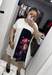 Rochie de zi damă cu imprimeu floral și mix de materiale – model lejer, disponibil în mai multe printuri
