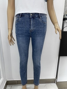 Pantaloni de blugi cu ștrasuri - Img 2