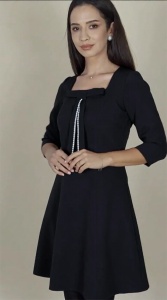 Rochie elegantă neagră cu decolteu pătrat și detaliu cu perle – Croi feminin - Img 2