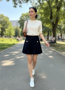 Fustă scurtă tip pantalon cu buzunare decorative - Img 2