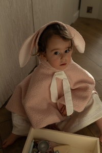Bunny cape boucle