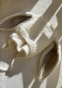 Căciulă iepuraș white
