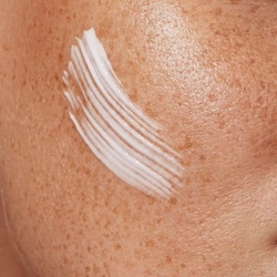 Fluid de protecție solară SPF 50+ Face Care Daily Ultralight Sun Fluid