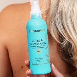 Spray păr pentru volum și styling CAIMANA – Fixare flexibilă, ridicare de la rădăcină și protecție UV