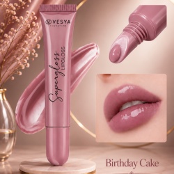 ChromArt Supergloss Birthday Cake by Vesya Signature – Luciu de buze cu aromă de tort aniversar, 10 g