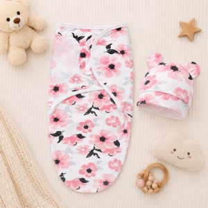 Set 2x sistem de infasare pentru bebelusi cu caciulita, tip Swadlle - Roz/Alb floral - Bumbac organic certificat - Img 5