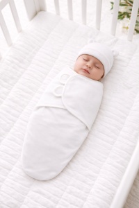Sistem de infasare pentru bebelusi cu caciulita, tip Swadlle - Alb - Bumbac organic certificat - Img 3