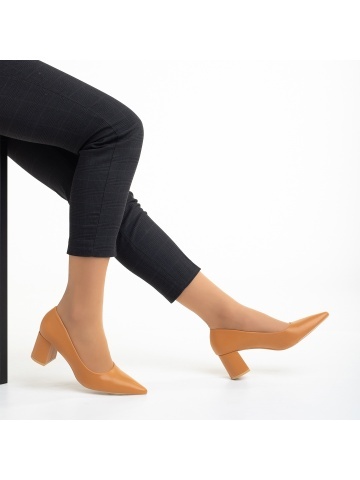 Pantofi dama camel din piele ecologica cu toc Amarilis