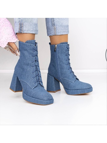 Botine dama cu toc albastre deschis din material textil Varai