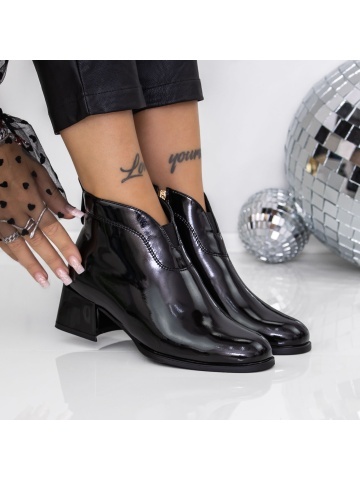 Botine dama cu toc negre din piele ecologica lacuita Navira