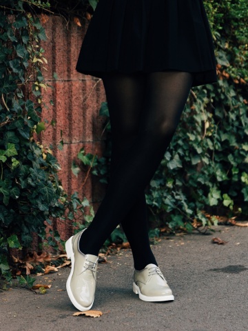 Pantofi casual dama bej din piele naturala lacuita Estebana