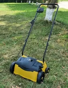 Texas MPC 1400 scarificator aerator gazon 2-in-1, motor electric 1400W, sac 35 litri, latime lucru 32cm, reglaj central - Img 2
