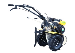 ProGARDEN Campo 703 motocultor 7CP, 2+1 trepte, roti 4.00-8, 2+1 freze, benzina, curele, transmisie aluminiu - Img 4