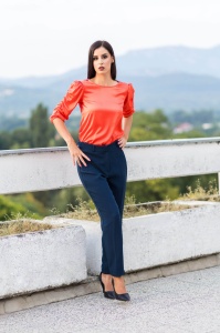 Teget pantalone – elegantan ženski model - Img 2