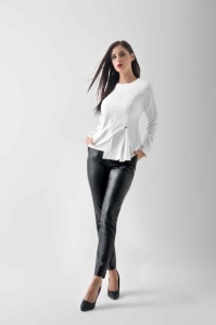 Elegantna crna bluza za posebne prilike - Img 2