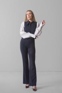 Ženske pantalone na pruge širokog kroja