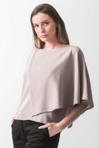 Minimalistička bež bluza