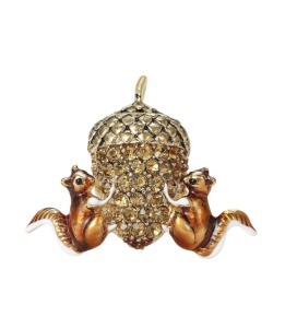 Brosa vintage Ghinda Roiala, 4.8x5.8 cm, culoarea maro