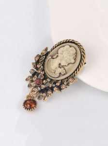 Brosa vintage tip camee, 6.3 x 3.4 cm, culoarea maro si auriu - Img 5