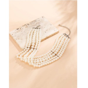 Colier choker din multiple siraguri de perle albe faux pentru femei, model la baza gatului, culoarea alb - Img 6