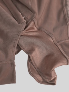 Lenjerie modelatoare cu capse, model cu corset si pantaloni scurti, culoarea bej - Img 5
