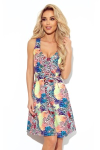 Rochie trapezoidală cu decolteu - model colorat