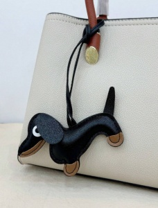 Breloc de tip Bag charm in forma de catel, negru - Img 4