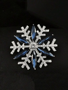 Brosa eleganta in forma de Fulg de nea, decorata cu pietre, accesoriu rafinat, culoarea argintiu si bleumarin - Img 5