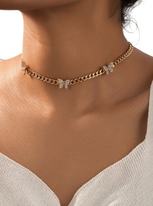 Colier choker dama, fluture cu strasuri, auriu, design elegant