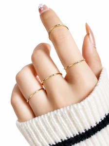 Inel de dama din argint minimalist, design elegant, cadou rafinat pentru femei, auriu