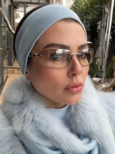 Ochelari de soare dama Y2K, design slim rectangular, stil wraparound, rama metalica subtire, pentru plaja si tinute moderne de vara - Img 3