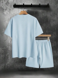 Compleu de tricou si pantaloni scurti pentru barbati, material texturat, culoarea bleu - Img 3