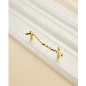Maner din aliaj pentru sertar si dulap, model crenguta de copac, design decorativ elegant - Img 2