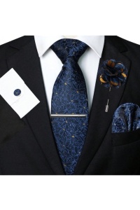 Set pentru barbati cu imprimeu floral, material satinat, include cravata, clema, batista, butoni si ac de rever, culoarea albastru cu insertii galbene, theCasius.®